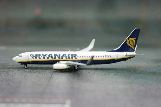 Lietadlo Boeing B737-800 Ryanair "2010s" Colors. With winglets